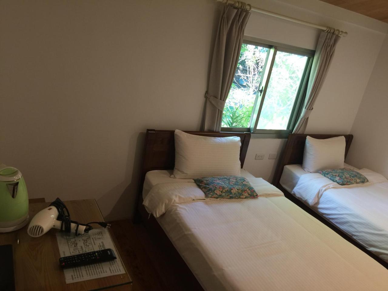 Hou Shan Ren Jia B&B Luye Extérieur photo